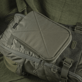 M-Tac Utility Organizer Slim Elite repussa, valmis EDC-sarjalle ja tarvittavien esineiden säilytykseen.