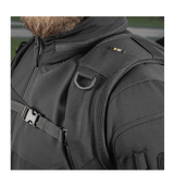 Lähikuva M-Tac Mission Pack Elite -repusta, ergonominen muotoilu, musta Cordura 1000D ja MOLLE LASER CUT-system.