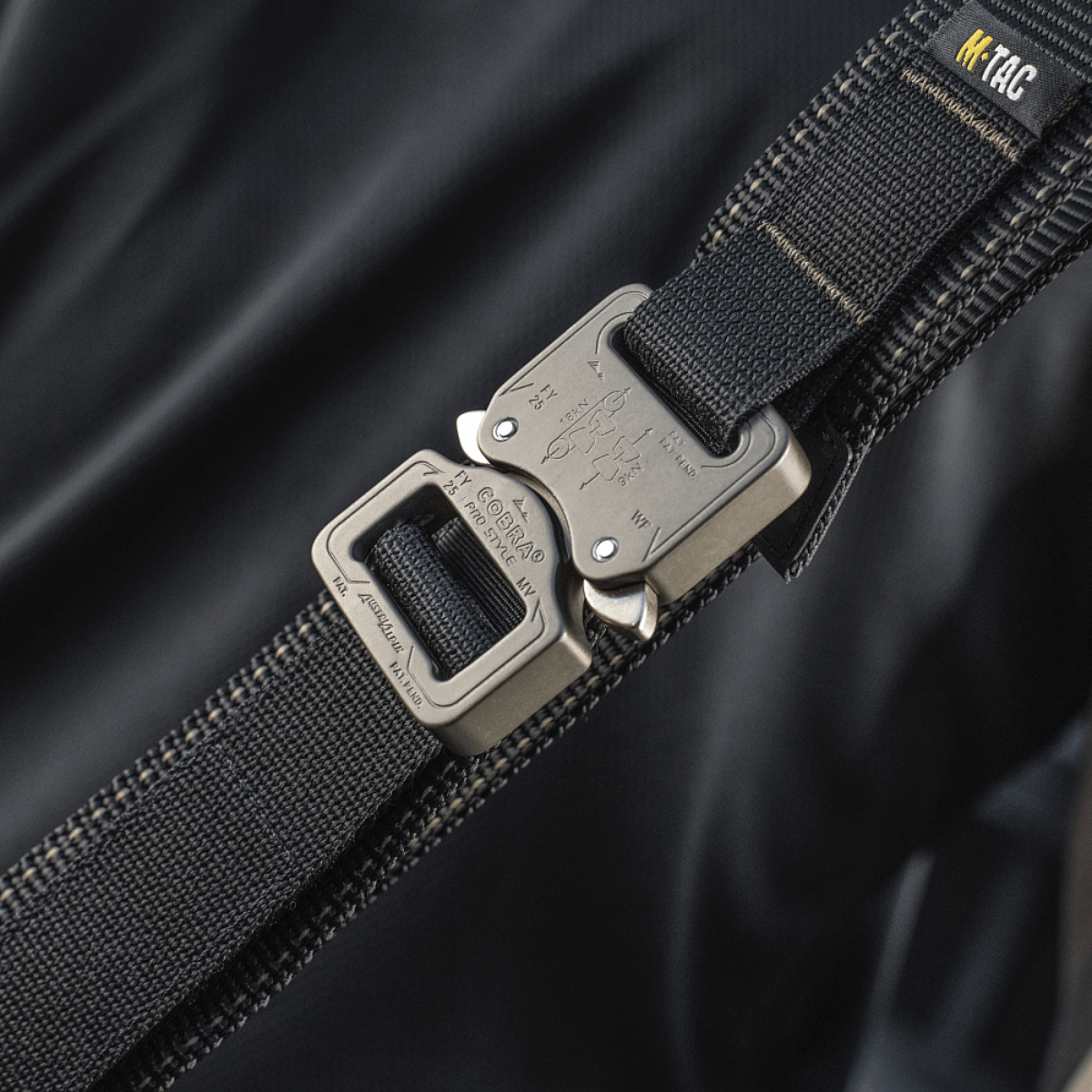 M-Tac taktinen vyö Cobra-lukolla kulutusta kestävästä nylon-webbingistä tukevalla Austrialpin-lukolla.