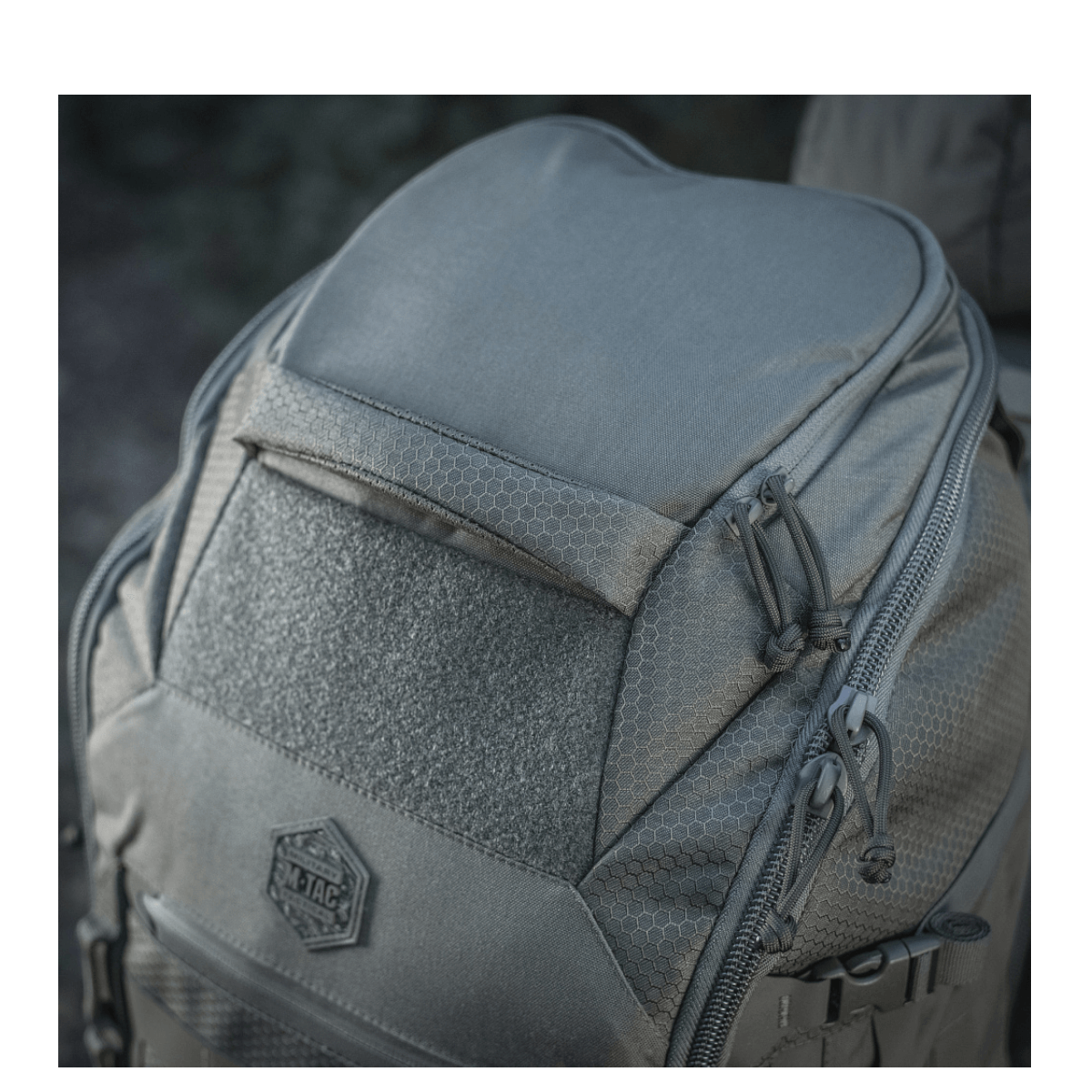 M-Tac reppu Large Elite Hex Gen. IV kestävästä Cordura-materiaalista, suunniteltu ergonomiseen mukavuuteen ja kestävyyteen.