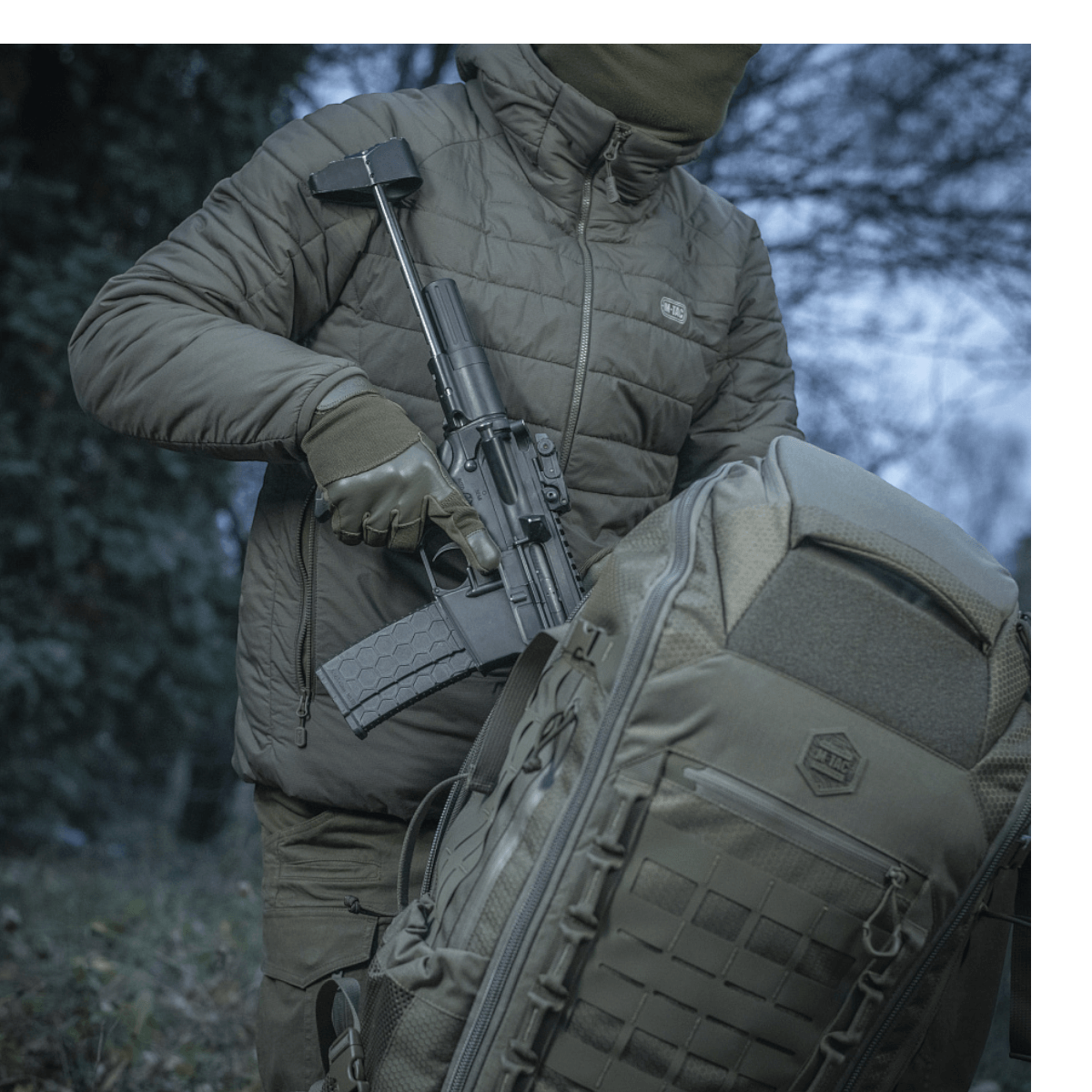 M-Tac reppu Large Elite Hex Gen. IV, ergonominen laukku aseiden erotteluun, kestävä Cordura-materiaali. Ulkoinen taktinen ympäristö.
