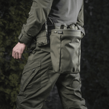 M‑Tac Magasinsæk Dump Pouch Lite Elite kiinnitettynä vyöhön, kätevä lippaiden nopeaan säilytykseen, sotilaskäyttö.