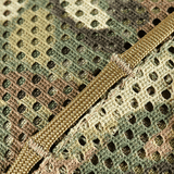 Yksityiskohtainen lähikuva M‑Tac Hjelmcover Shroud Elite MULTICAM-camossa, Cordura 500D ja erikoisverkkomateriaali, suunniteltu TOR-D-kypärille.