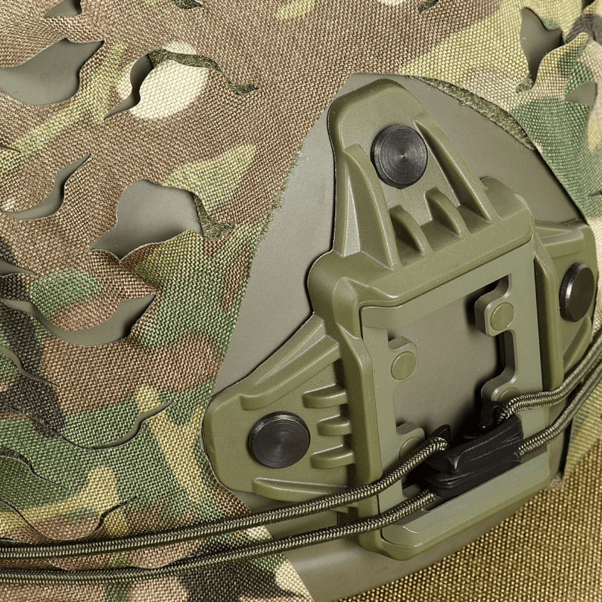 M‑Tac Vilha Hjelmcover FAST Multicam-kuvio ja Laser Cut -muotoilu Cordura 500D-materiaalilla naamiointiin ja suojaukseen.