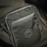 M‑Tac Pocket Bag Elite HEX kestävässä materiaalissa YKK-vetoketjuilla, kompakti säilytyslaukku sopii EDC-varusteille, avaimille ja asiakirjoille.