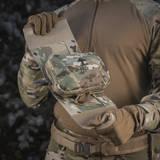 M-Tac Horisontal Medic Lomme Large Elite multicam-materiaalissa, NIJ-sertifiointi, galleria-asento 1, avattu näkyvillä sisäisellä IFAK-järjestimellä.