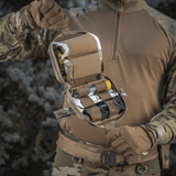 M-Tac Horisontal Medic Lomme Large Elite multicam-materiaalissa, NIJ-sertifiointi, galleria-asento 1, avattu ja järjestetyt lääkintätarvikkeet näkyvissä.