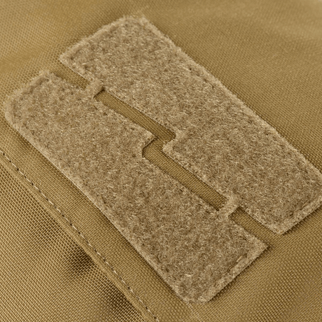 Lähikuva M-Tac Pouch Sukharka Gen.3 XL:stä Velcro-panelilla tarroille ja tunnisteille, valmistettu Cordura 500D:stä.