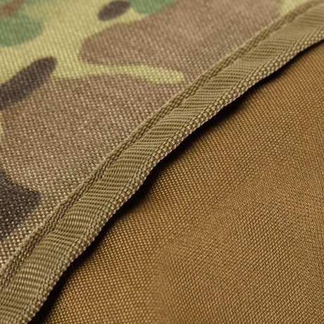 Yksityiskohta M-Tac Pouch Sukharka Gen.3 XL Cordura 500D:stä, maastokuvio ja vahvat saumat; sopii kenttäkäyttöön.