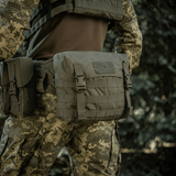 M-Tac Pouch Sukharka Gen.3 XL kiinnitetty maastopukuun metsäalueella, MOLLE-järjestelmä, Cordura 500D.