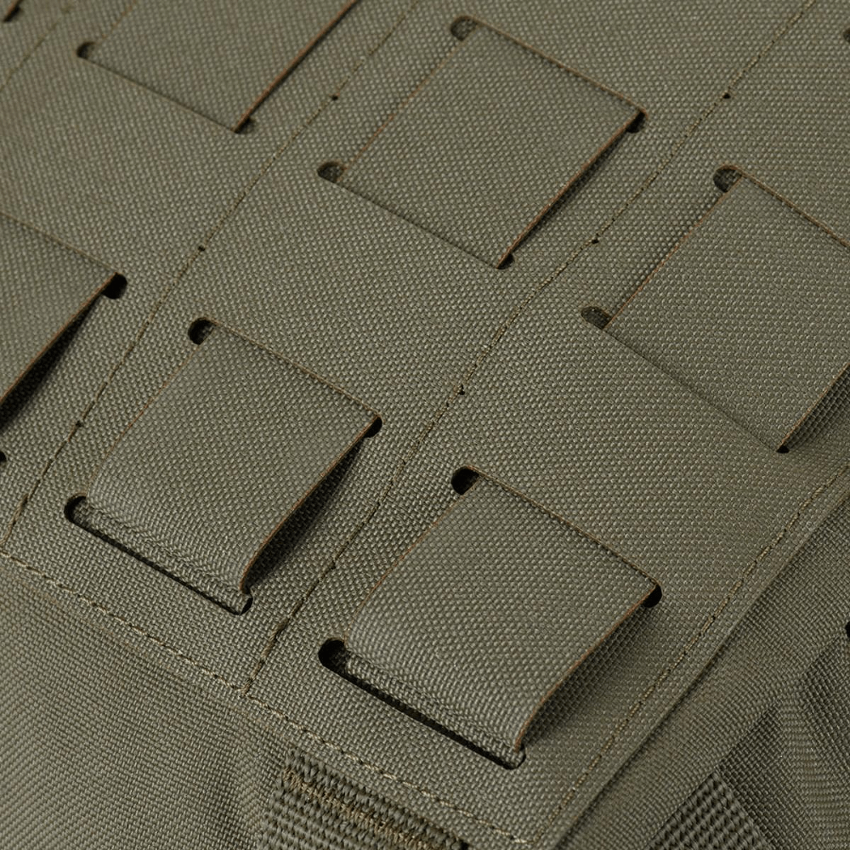 M-Tac Pouch Sukharka Gen.3 XL MOLLE-kiinnityksellä, lähikuva kestävästä Cordura 500D -materiaalista.