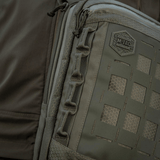 M-Tac Tablet Bag Laser Cut Hex Laser Cut MOLLE -paneelilla ja Cordura-materiaalilla, sopii EDC:hen ja nopeaan pääsyyn piilotettuun aseeseen.