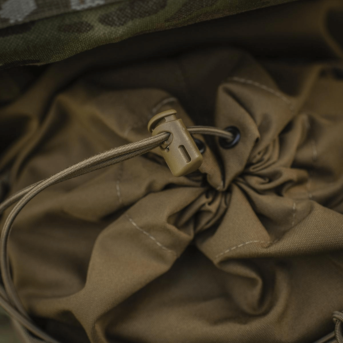 Lähikuva M-Tac Sukharka Gen.3 Pouchista, Cordura 500D, kuminauha ja nyörin kiristin, beige.