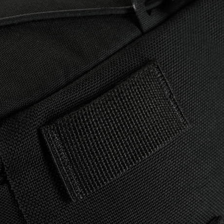 Lähikuva M-Tac STURM Elite -repusta mustassa Cordura-materiaalissa MOLLE Laser Cut -järjestelmällä.