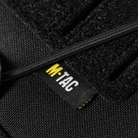 M-Tac STURM Elite -reppu lähikuvassa etiketistä kestävässä Cordura-materiaalissa.