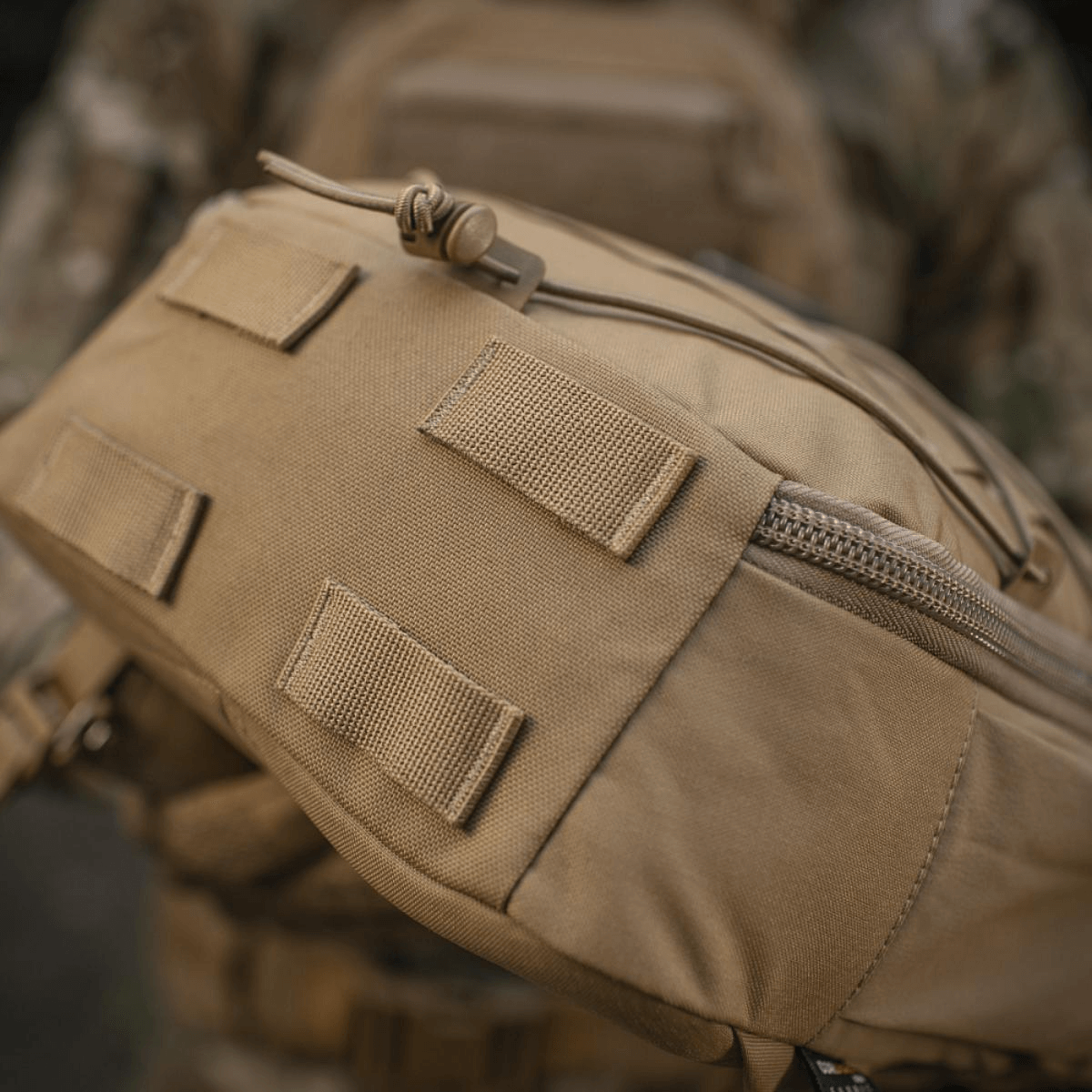 M-Tac STURM Elite -taktinen reppu MOLLE Laser Cut -paneelilla, valmistettu Cordura-materiaaleista, lähikuva.