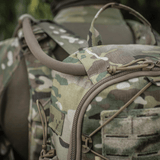 M-Tac STURM Elite -reppu camo-muotoilulla MOLLE Laser Cut -paneelilla ja Cordura-materiaalilla, tarkoitettu taktisiin kenttätilanteisiin.