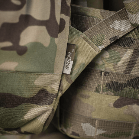 M-Tac STURM Elite -reppu camo-muotoilulla, Cordura-materiaali, MOLLE-etupaneeli ja korkean laadun laitteisto.