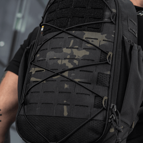 M-Tac STURM Elite -reppu mustana, taktinen muotoilu MOLLE Laser Cut -paneelilla, ihanteellinen lyhyille kenttäretkille, valmistettu kestävästä Cordurasta.