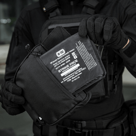 M-Tac Large Elite Gen.II -olkalaukku ballistisen lisäosan esittelyllä, Cordura 500D -materiaali, taktinen säilytys ja Velcro-paneeli.