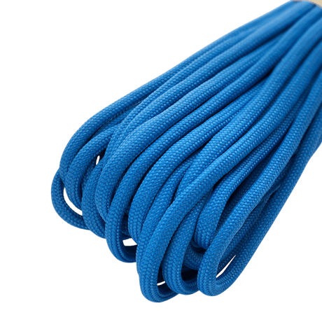 M-Tac Paracord 550 Type III 15 m sinisenä, vahva ja monikäyttöinen ulkoiluun, korjauksiin ja hätätilanteisiin, vetolujuus 240 kg.