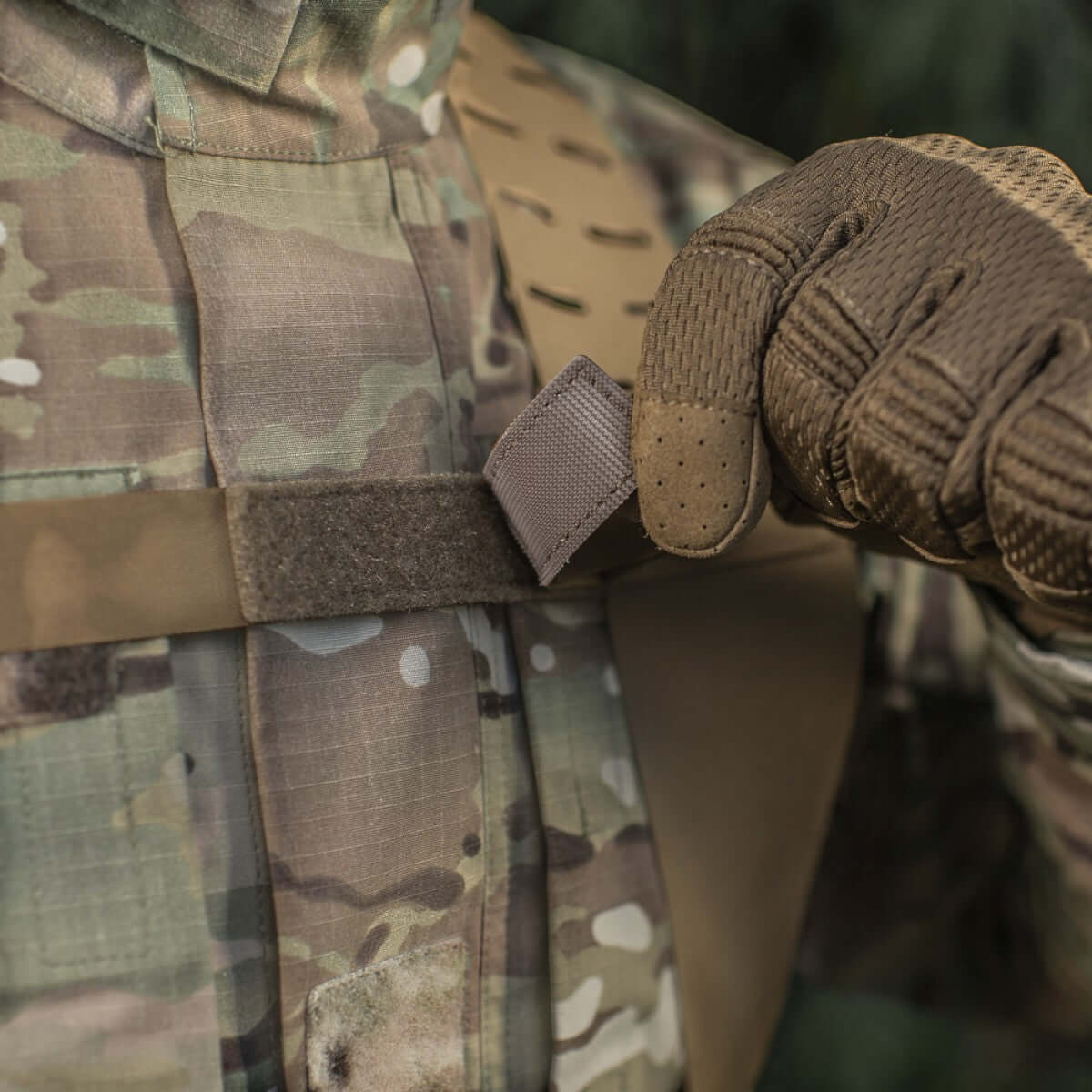 M-Tac olkahihnat taktiseen vyöhön Laser Cut kestävästä Cordura Squadron -materiaalista, näkyy galleria-asennossa 1 toiminnalliseen varustuksen kantamiseen.