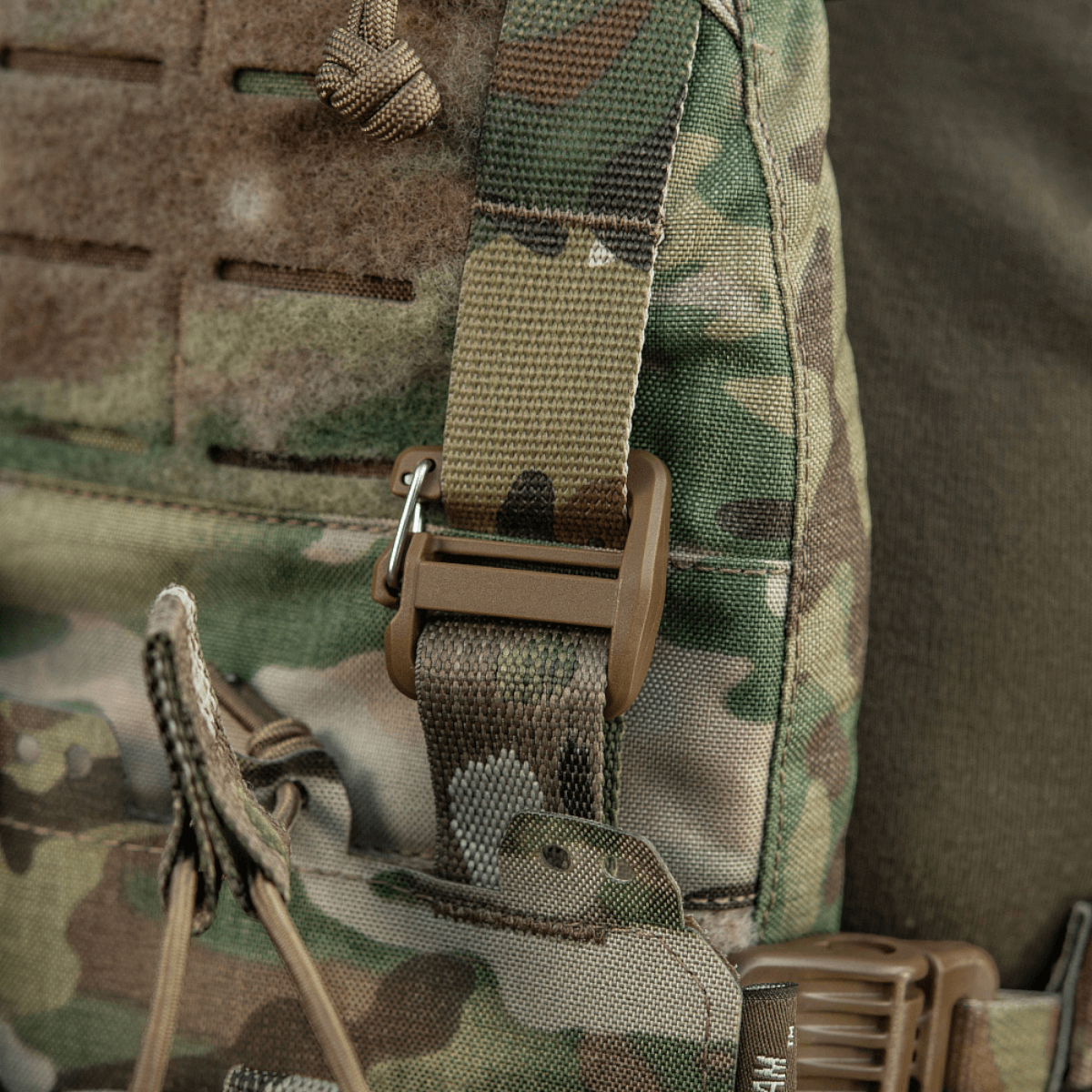 M-Tac etupaneeli Cuirass QRS Plate Carrier 3 lipasta multicam-elastisilla remmeillä, NIJ-sertifiointi, galleria-asema 1.