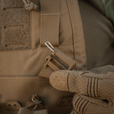 M-Tac etupaneeli Plate Carrier Cuirass QRS:lle, 4 lipasta, elastista materiaalia, NIJ-sertifiointi, toimiva kiinnitys, galleria, sijainti 1.
