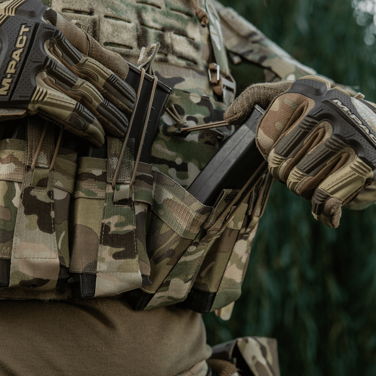 M-Tac etupaneeli Plate Carrier Cuirass QRS:lle, 4 lipasta, maastokuvioista elastista materiaalia, NIJ-sertifiointi, galleria, sijainti 1.