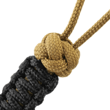 M-Tac Lanyard Scandinavian Small Chinese Knot musta-kultaisessa kierretyssä paracordissa skandinaavisella solmumuodolla.