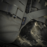 Lähikuva M-Tac Sturm Elite Gen.II:stä Cordura 500D -kankaalla ja digitaalisella maastokuvioinnilla.