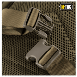 M-Tac Assault Pack -olkahihna soljella ja MOLLE-järjestelmällä.