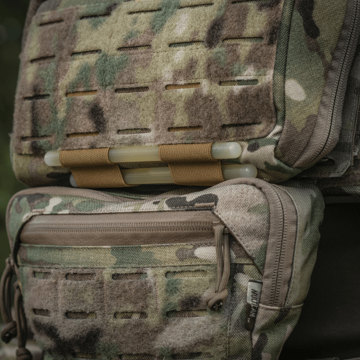 M-Tac Admin Pouch Large Elite camouflage, velour-velcro-panel ja laser cut taktiseen säilytykseen.