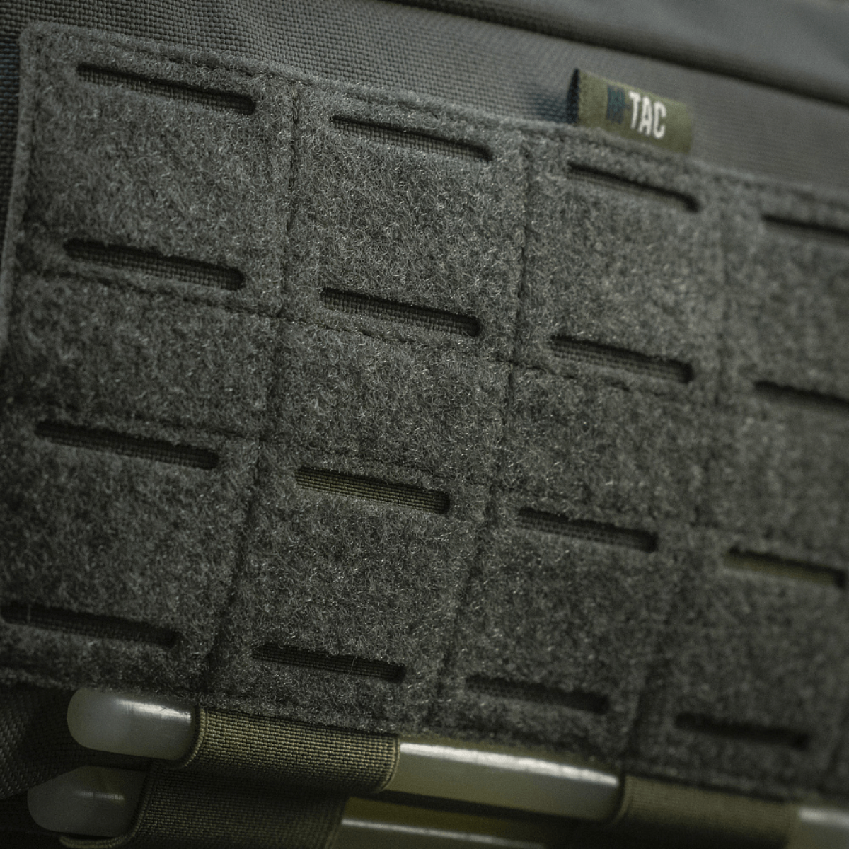 Lähikuva M-Tac Admin Pouch Large Elite -laukusta velcro-panelilla, valmistettu kestävästä Cordura-materiaalista.