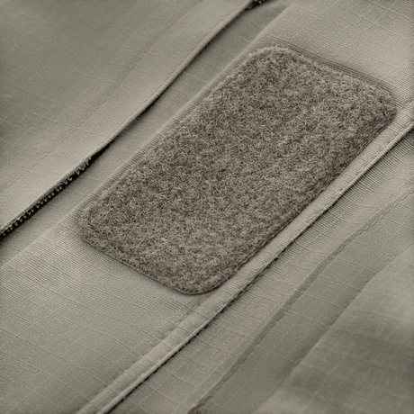 M-Tac Patrol Flex -takki kulutusta kestävästä ripstop-materiaalista, Velcro-lukitus ja NIJ-sertifiointi, näytetty galleria-asemassa 1.