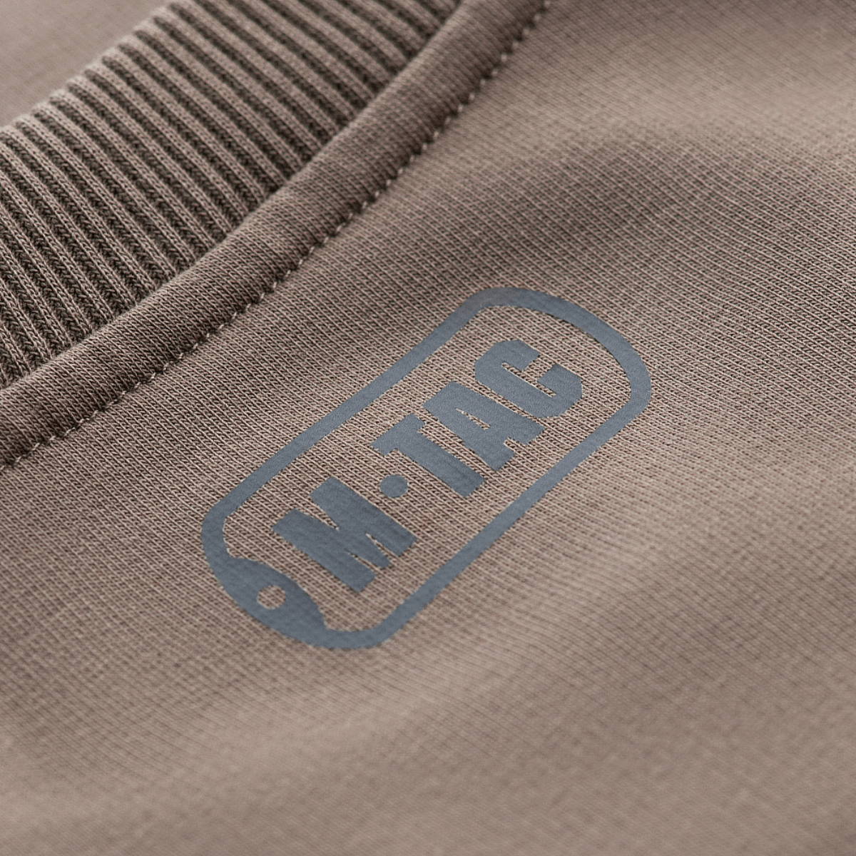 M-Tac Pullover 4 Seasons logolla, pyöreä pääntie ja joustavat reunat, monikäyttöinen ympäri vuoden, puuvilla-elastaaniseos