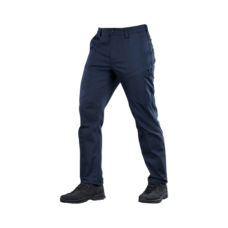 M-Tac Tactical Bukser Patrol Gen II Flex tummansininen, suunniteltu liikkumiseen ja kestävyyteen, edestä nähtynä.