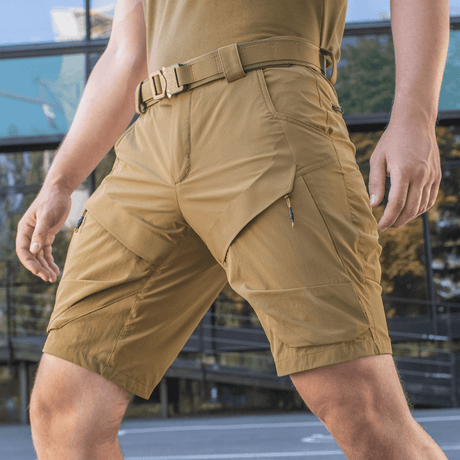 M-Tac Shorts Rubicon Flex tummanoliivinvihreät, cargotaskut ja 4-suuntainen jousto maksimaaliseen mukavuuteen ja liikkuvuuteen.