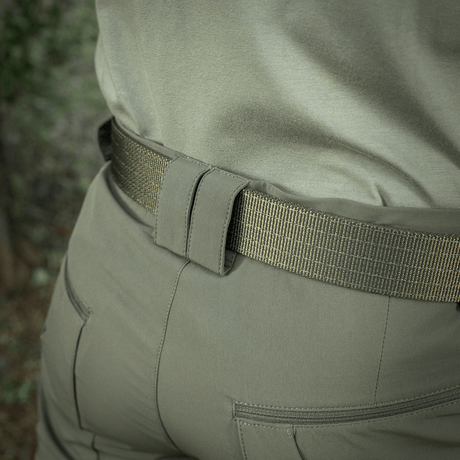 M-Tac Shorts Rubicon Flex tummanoliivinvihreät, suunniteltu mukavuuteen ja toiminnallisuuteen kesäkäyttöön.