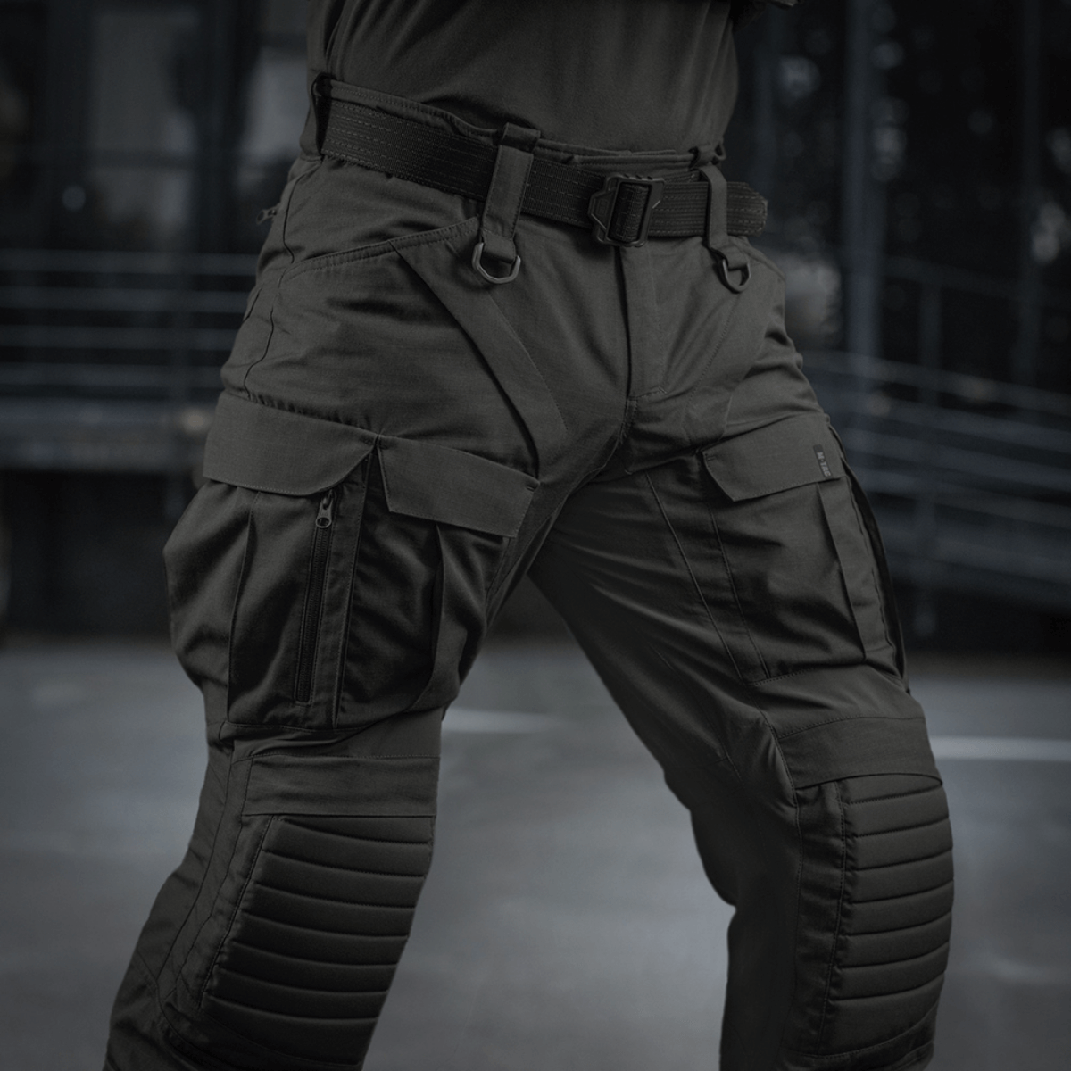 M-Tac-housut STURM NyCo Extreme Gen.II, taktiset housut kestävästä materiaalista ja Cordura-vahvikkeilla, lähikuva.