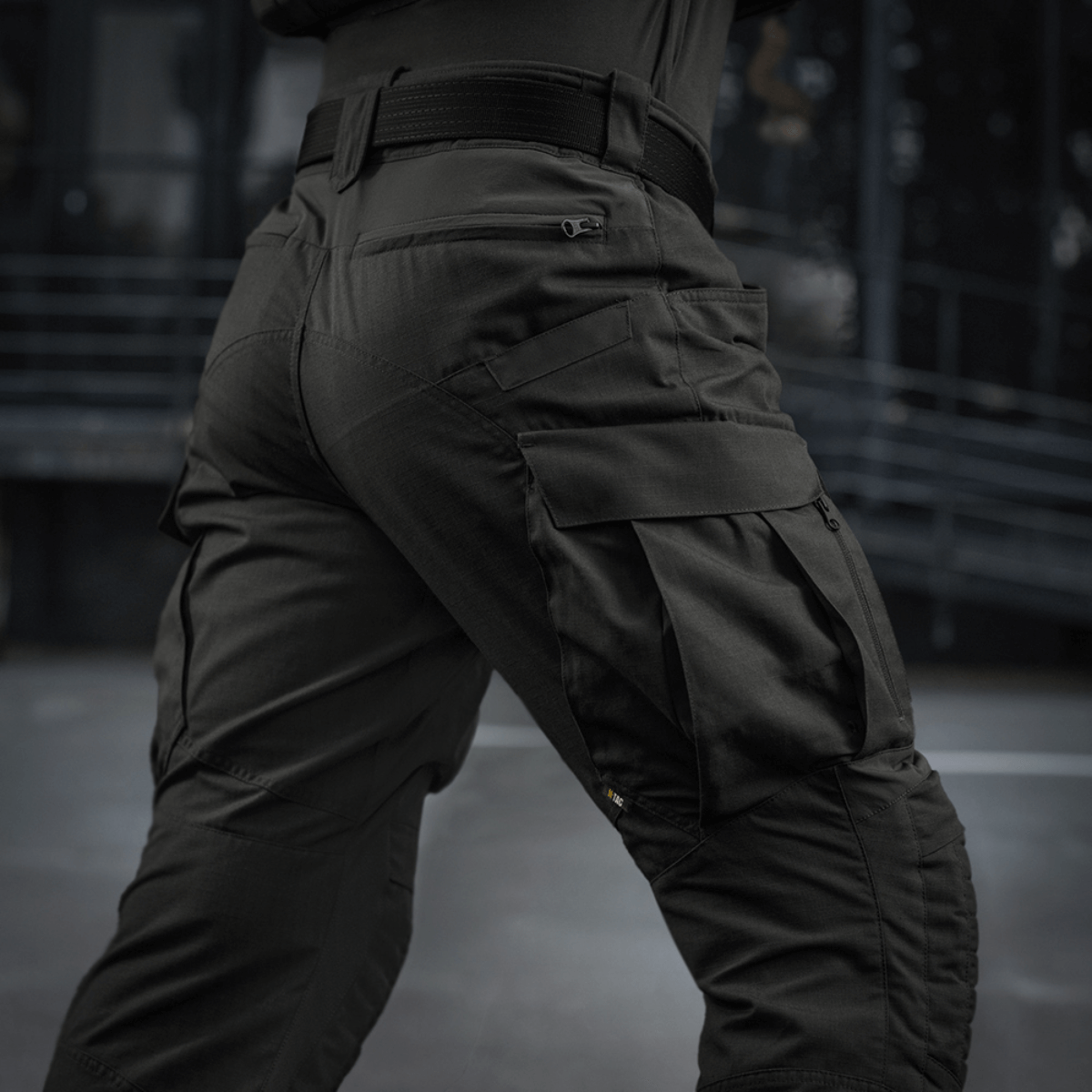 M-Tac-housut STURM NyCo Extreme Gen.II – taktiset housut Cordura 500D -vahvikkeilla polvissa, suunniteltu mukavuuteen ja kestävyyteen.