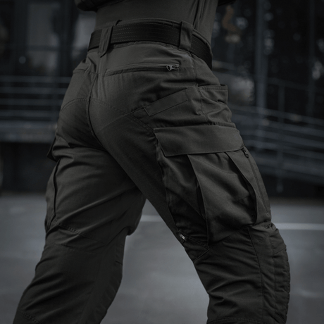 M-Tac-housut STURM NyCo Extreme Gen.II – taktiset housut Cordura 500D -vahvikkeilla polvissa, suunniteltu mukavuuteen ja kestävyyteen.