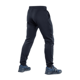 M-Tac Stealth Cotton -housut takaa nähtynä, mustat urheiluhousut kuminauhalla vyötäröllä, 100% puuvillaa mukavuutta ja hengittävyyttä varten.