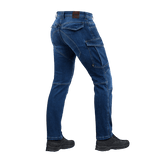 M-Tac Jeans Aggressor kestävästä denimistä sivulta nähtynä, tilavat taktiset taskut ja moderni toiminnallisuus