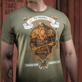 M-Tac T-shirt Viking, pelottava viikinki ja kirves, "Til Valhall" -teksti, korostaa taistelutahtoa, 93% puuvillaa, 7% muuta materiaalia.