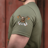 M-Tac T-shirt Viking olivinvärisenä, viikinkiprintti ja "Til Valhall" -teksti. Sopii viikinkikulttuurista kiinnostuneille.