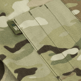Lähikuva M-Tac Jakke Sturm NYCO Extreme Multicam-kuosissa, tehty kestävästä NYCO Extreme -kankaasta, kevyt ja hengittävä materiaali.