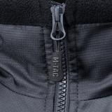Vetoketjun yksityiskohta M-Tac Alpha Microfleece Jakke Gen.II -takissa vahvistetulla fleecellä ja Oxford nylonilla, sopii kylmään säähän.