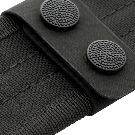 M-Tac taktiset vyökiinnikkeet (5 kpl) poliisivöön kiinnitykseen, D-renkaat lisävarusteille housuvöön.