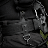 M-Tac Setti 2 kpl – Duty Belt Keepers, jotka kiinnittävät poliisivyön housuvyöhön tukevilla D-renkailla, sopii taktiseen käyttöön.
